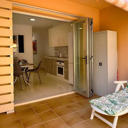 Cristianos Pool And Terrace Appartement *