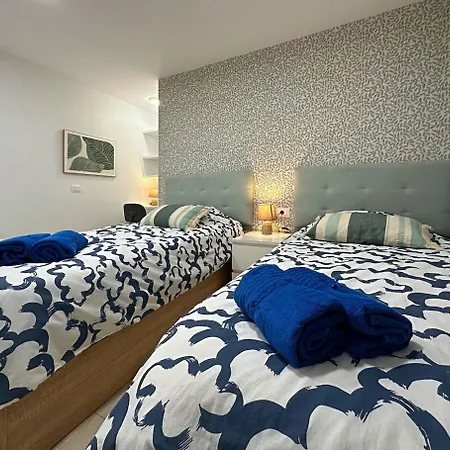 Cristianos Pool And Terrace Appartement *