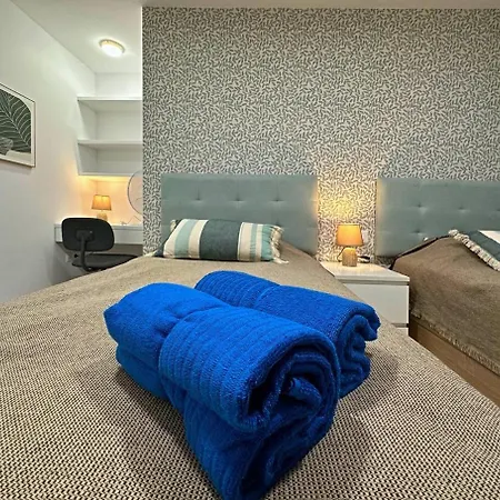 Cristianos Pool And Terrace * لوس كريستيانوس