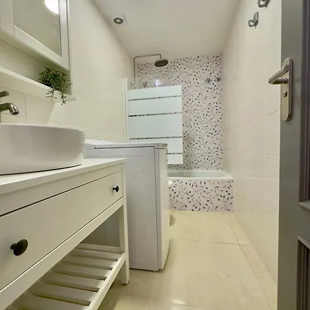 Апартаменты Cristianos Pool And Terrace Лос Кристианос
